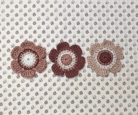 Häkelblumen 6 cm - Set mit 4 Blumen in verschiedenen Brauntönen 6
