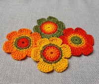 4er-Set Häkelblumen in sonnigen Farben - 6 cm groß 2