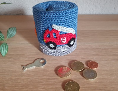 Feuerwehr-Spardose für kleine und großen Helden - Kinderspardose mit Feuerwehrauto - Geschenk für