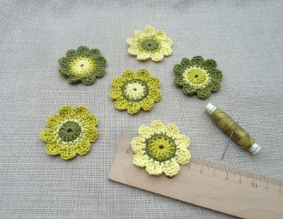 Handgemachte Häkelblumen im 6er Set, 5 cm - Gehäkelte Blumen in 3 Farben, waschbar, perfekt als
