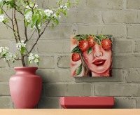 ERDBEERMÄDCHEN - gemaltes Frauenportrait mit Erdbeeren auf Leinwand 20cmx20cm von Christiane