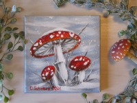 Fliegenpilze im glitzernden Schnee II - hübsches Acrylgemälde auf Leinwand 20cmx20cm mit Pilzen