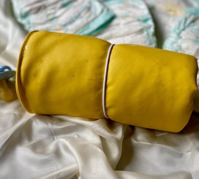 Wickelunterlage abwaschbar wasserdicht Sterne Gelb - Handgefertigt in Deutschland