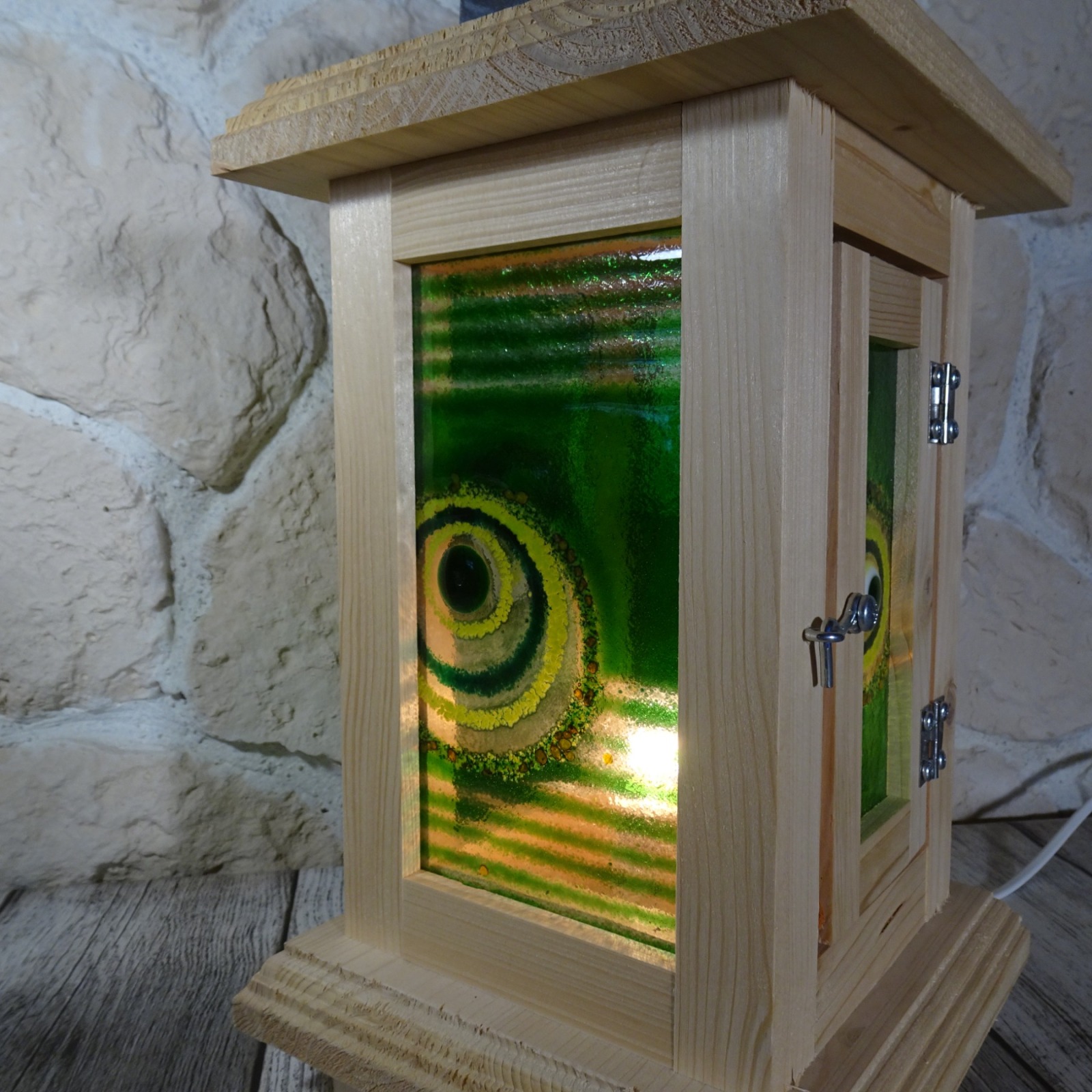 Einzigartige Holzlaterne mit Fusing Glas grün 3