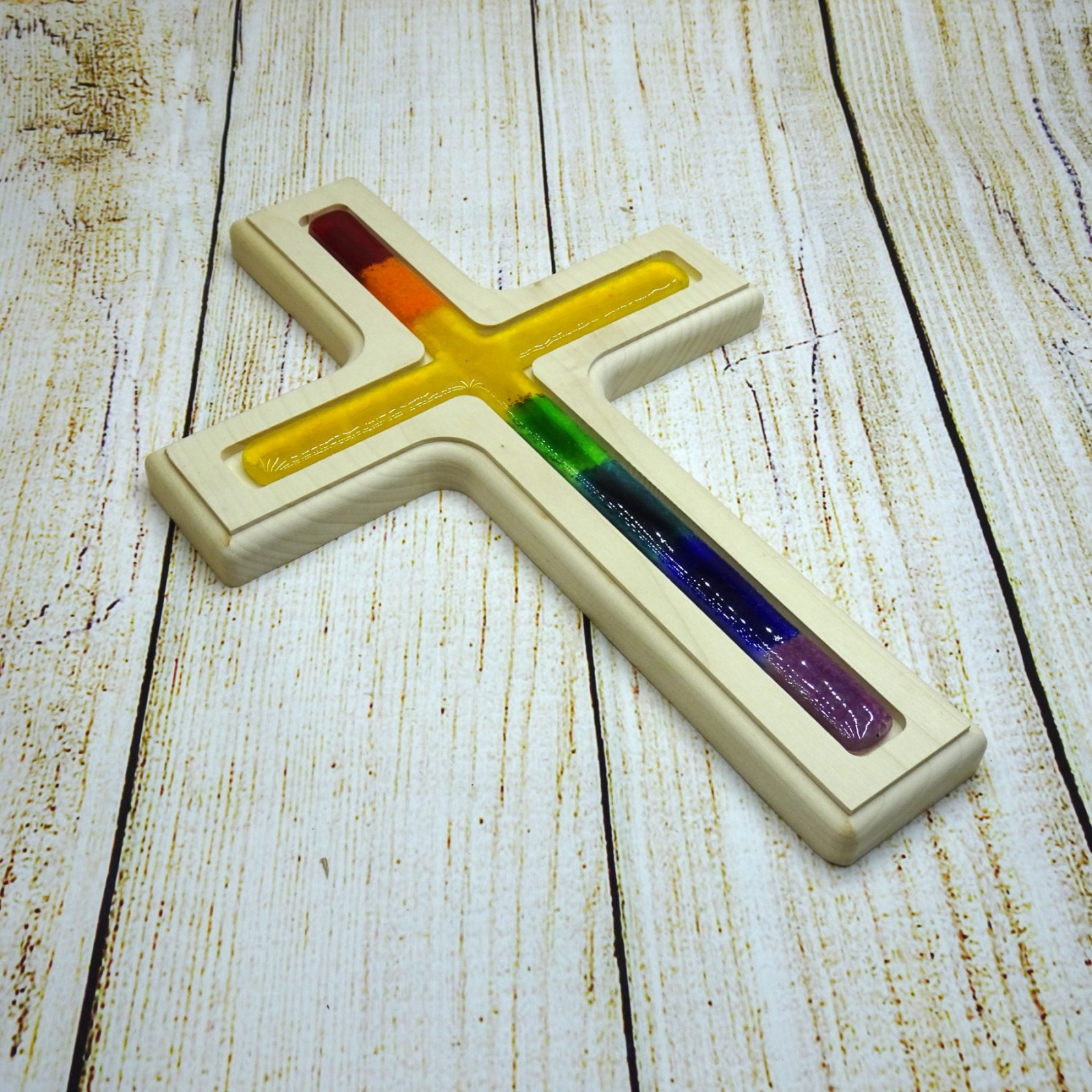 Holzkreuz mit Fusingglas in rot, grün, orange, blau und gelb Kreuz aus Ahorn 3