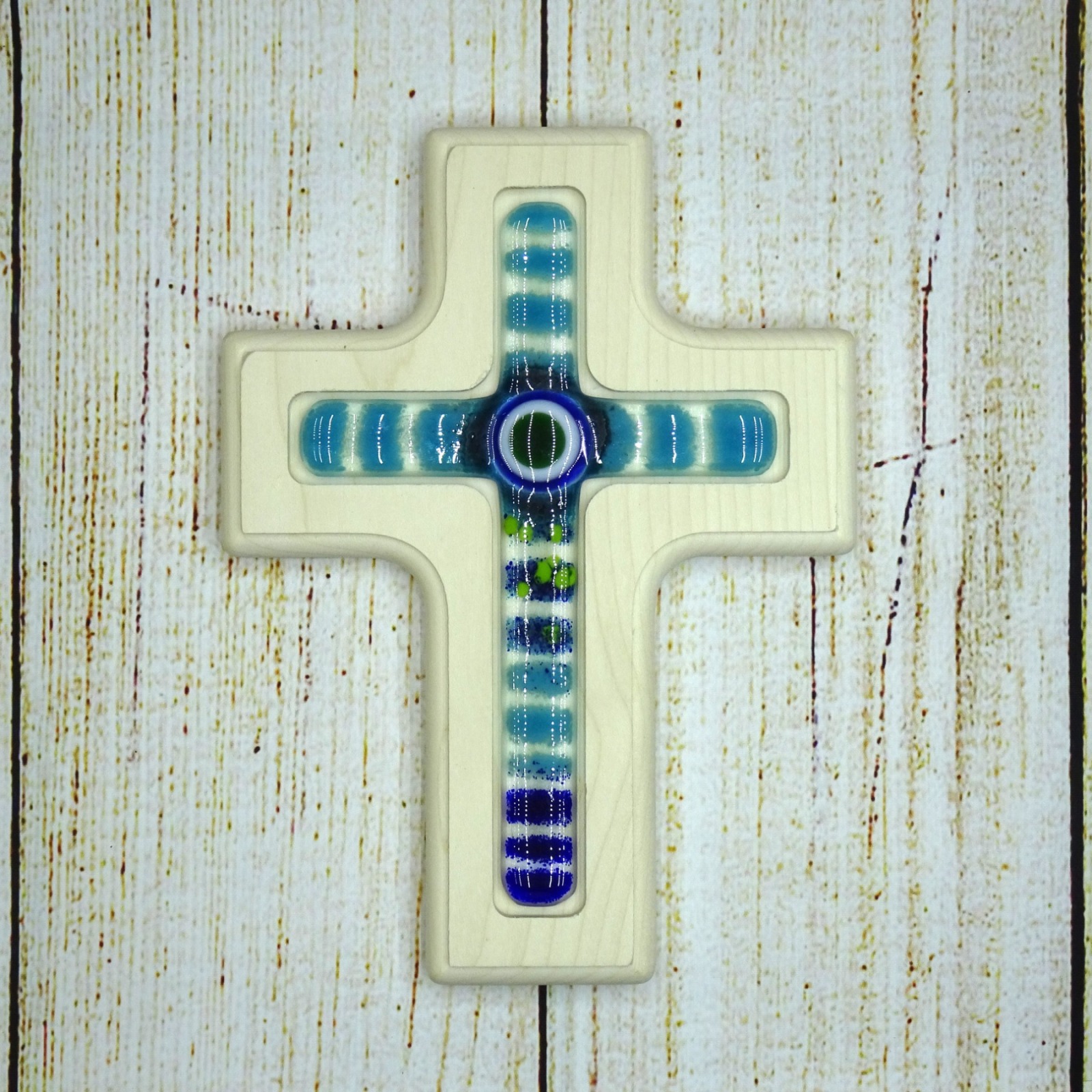 Holzkreuz mit Fusingglas in blau, Kreuz aus Ahorn