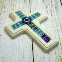 Holzkreuz mit Fusingglas in blau, Kreuz aus Ahorn 3
