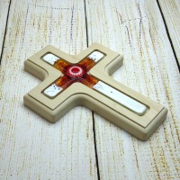 Holzkreuz mit Fusingglas in weiß und rot, Kreuz aus Ahorn 3