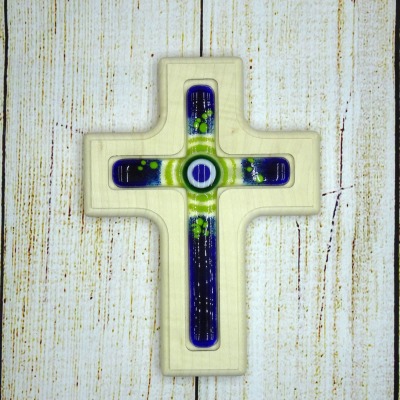 Holzkreuz mit Fusingglas in blau und grün, Kreuz aus Ahorn - Unikat aus Holz- und Glaskunst