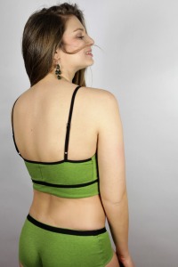 Organic bustier Yoga tinged in verde green 3