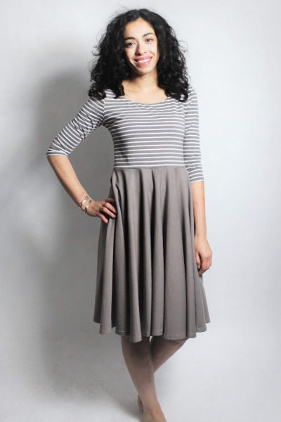 Organic dress Vrida taupe / stripes