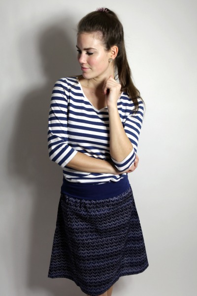 Organic skirt Freudian, blue zig-zag - Größe XS