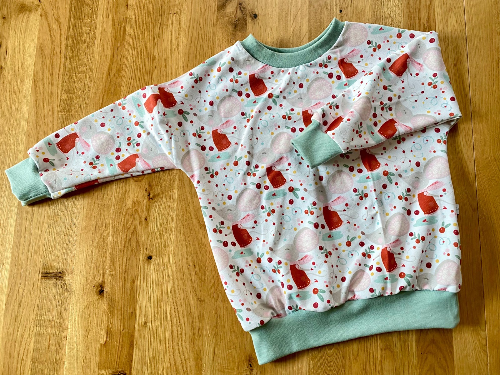 Weihnachts- Sweatshirt Frau Maus Gr.116/122