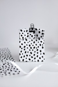 Geschenktüte mit Blockboden White/Dalmatian