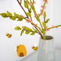 Hübscher Bienenkorb aus Handgefilzter Wolle - Perfekt für Frühlingsschmuck