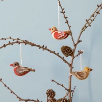 3er Set Vögel aus Filz mit Perlen bestickt, handgefilzt