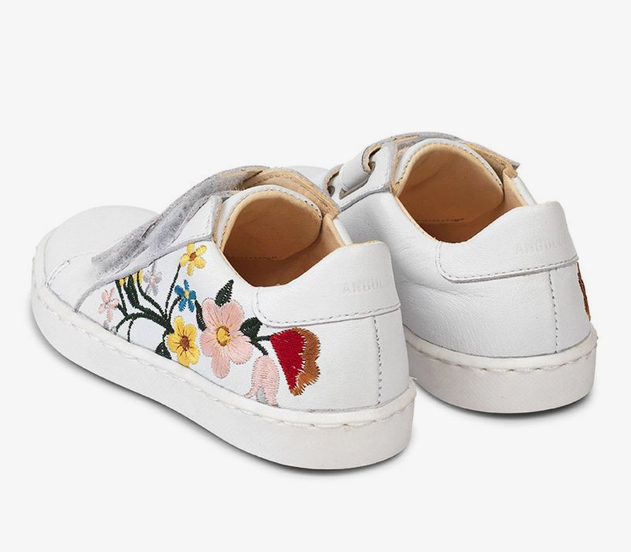 Sneakers w/ Embroidery 3