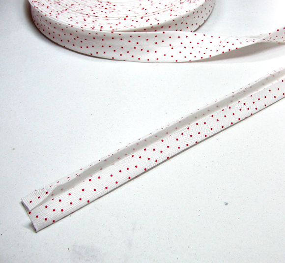Schrägband: klitzekleine rote Punkte auf weiß 2