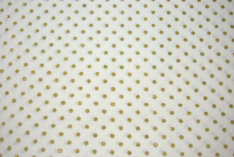 REST Weiße Baumwolle mit Punkten in Gold -12m 2