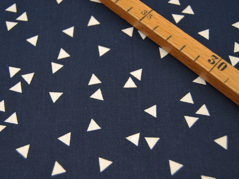 Triangle - Dreiecke auf Nachtblau - Baumwolle 050m 2