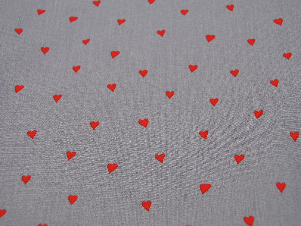 Beschichtete Baumwolle - Herzen - Rot auf Grau - 50 x 145cm