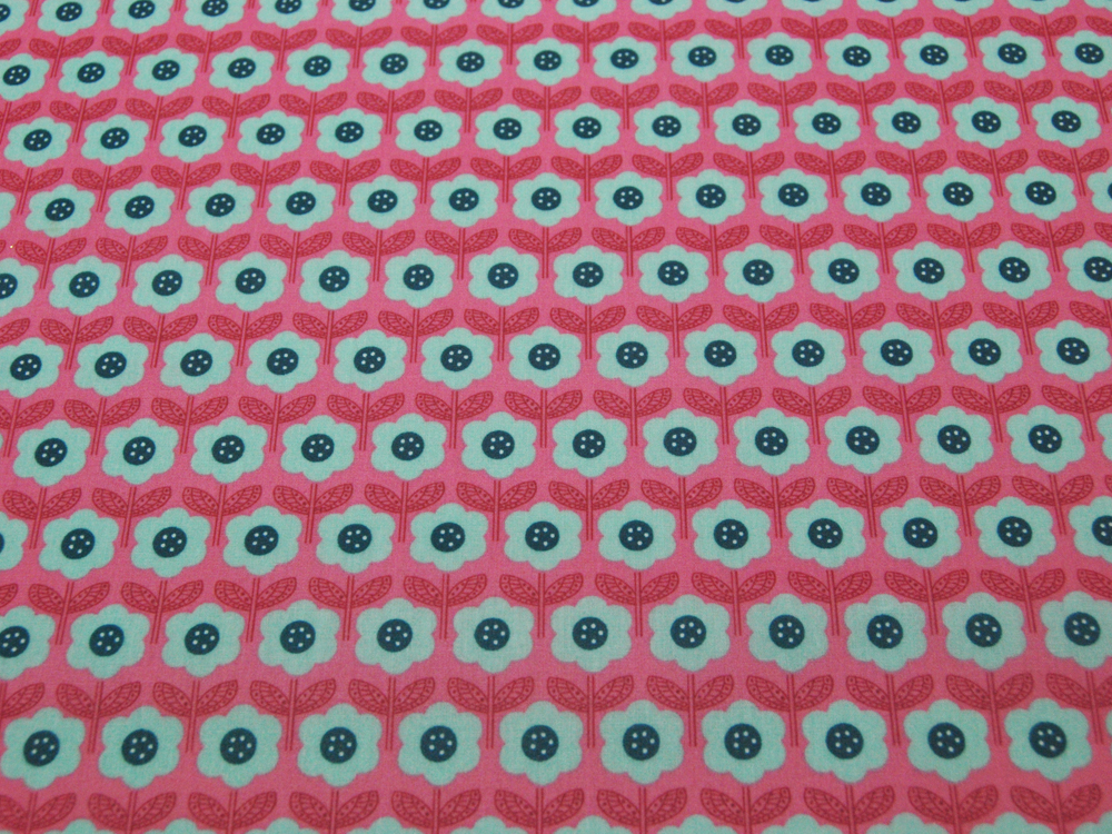Beschichtete Baumwolle - Blumenmuster auf Dunkel Pink 50 x 140cm