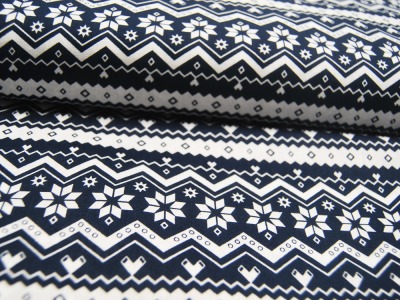 Baumwolle Poplin - Nordic Pattern - Weihnachtliches Muster auf Dunkelblau - 0.5m