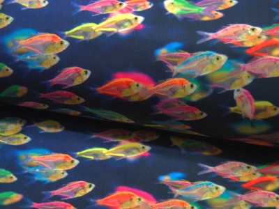 Softshell - Neon Fish - Strahlende Fische auf Dunkelblau - 0.5 Meter