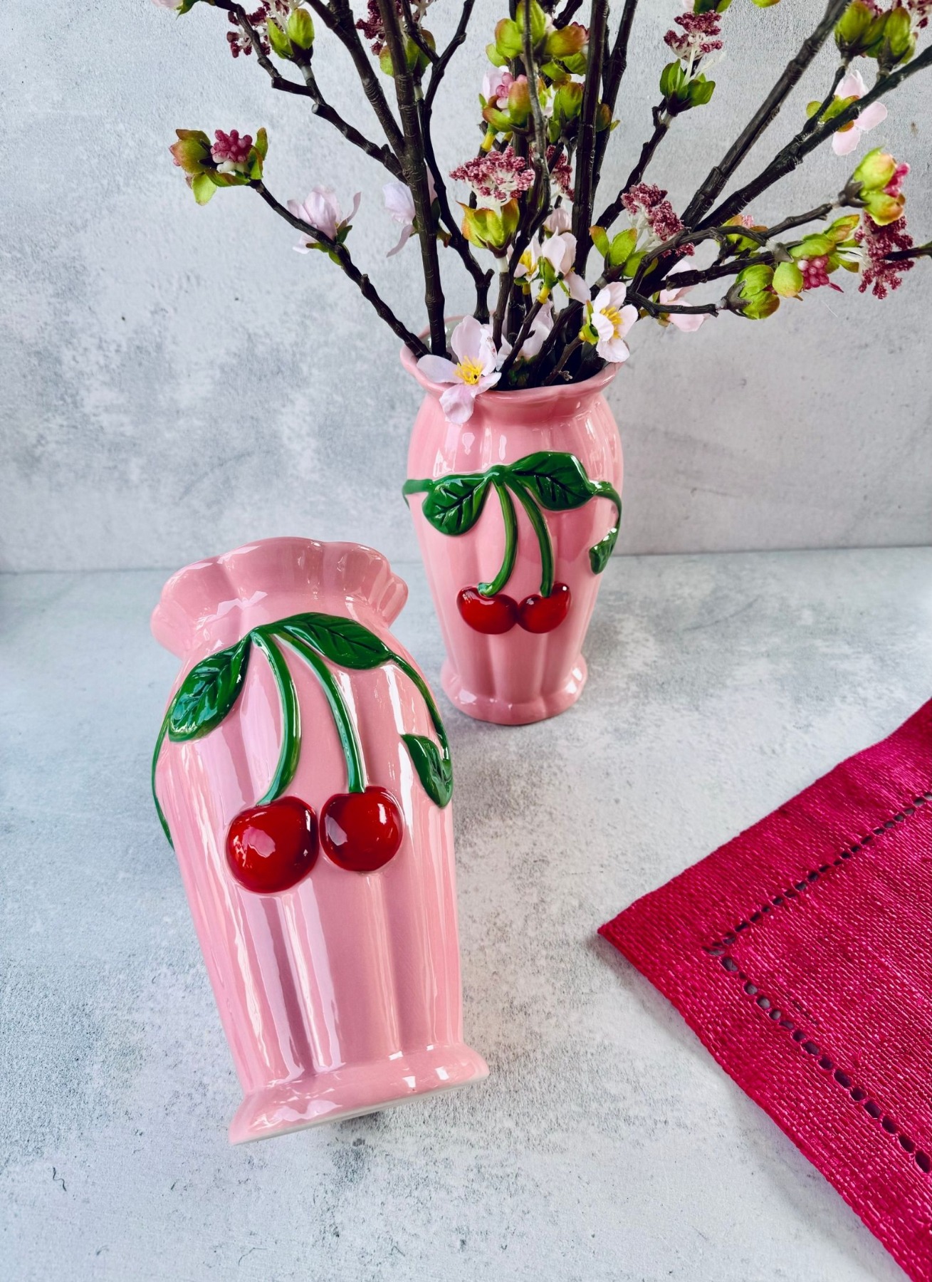 RICE | Vase | Keramik | rosa mit gelben 3D Kirschen