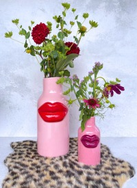 RICE | Vase | Keramik | rosa mit roten 3D Lippen - gross 3
