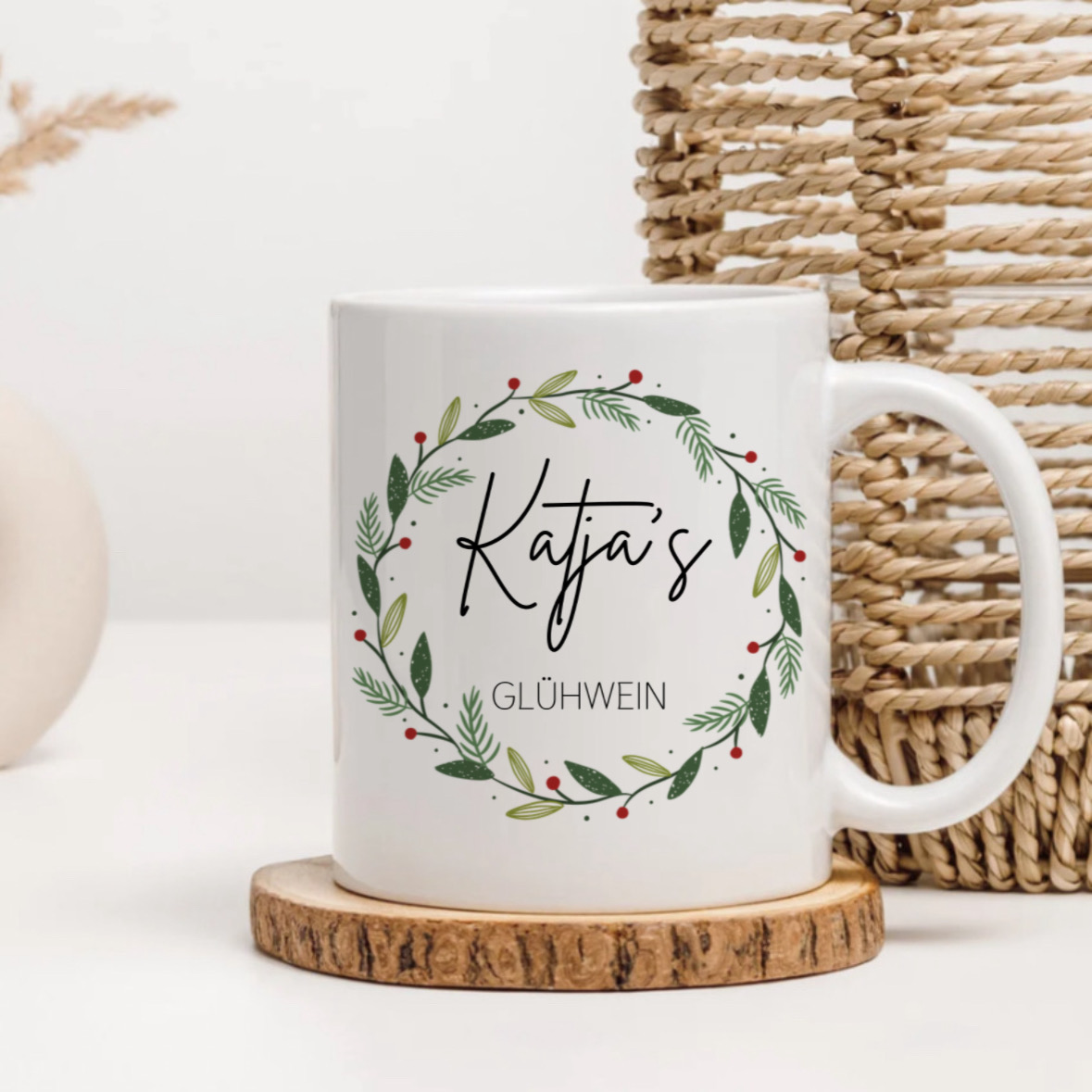 Personalisierte Glühwein Tasse mit Kranz 2