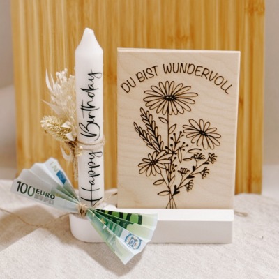 Geldgeschenk Set Kartenhalter mit Holz Karte - Inc. Happy Birthday Kerze und Blumen