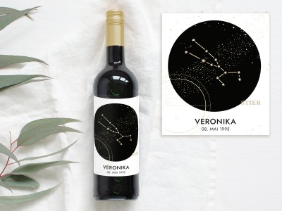 Flaschenetikett STIER Sternzeichen | Personalisiertes Weinlabel - Geschenk zum Geburtstag im MAI |