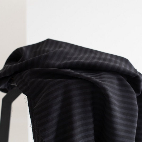 Tencel Twill two TONE STRIPE von meet MILK schwarz