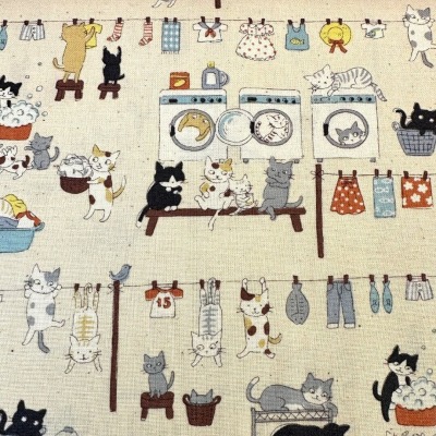 KOKKA Baumwolle Katzen BAUMWOLLE naturfarbener Hintergrund Katzenwäsche