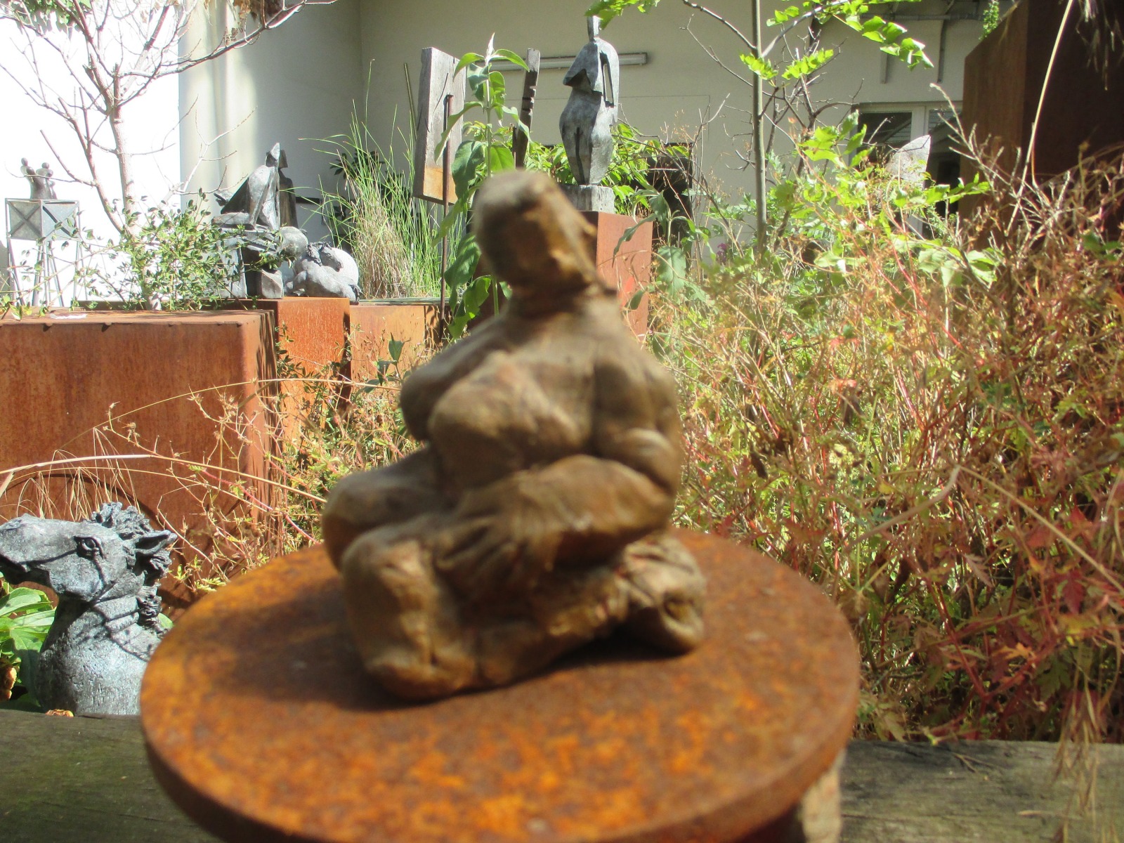 Original Skulptur kleines Urweib - little Nude Einzelstück 2