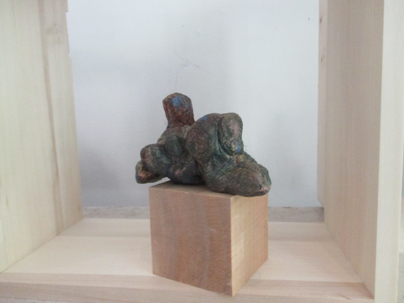 Liegende Original Skulptur kleines Urweib - little Nude Einzelstück 2