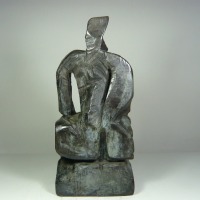 abstrakte Frau auf Würfel - Akt Kettensägen - Bronzeskulptur 5