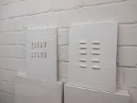 monochromes Strukturbild Duo - Texture art weiß mit Holzstücken Sandbild 2 x 30x40x2cm 2