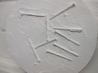 monochrome Strukturbilder in rund mit Nägeln - Texture art weiß Sandbild 30x30x2cm 4