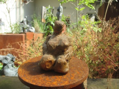 Original Skulptur kleines Urweib - little Nude Einzelstück