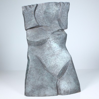Nacktes Weib - Akt Kettensägen - Bronzeskulptur