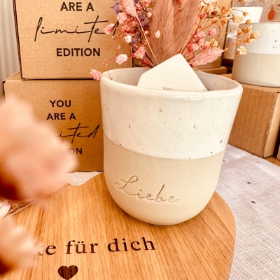 LIEBE Limited Edition - handgefertigter Becher aus Ton