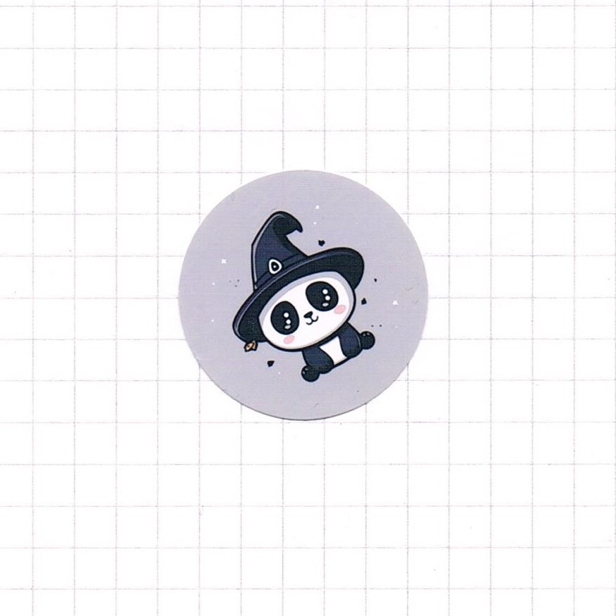 Cute Kawaii Pandabär mit Hexenhut - Sticker - 3x3cm groß 2