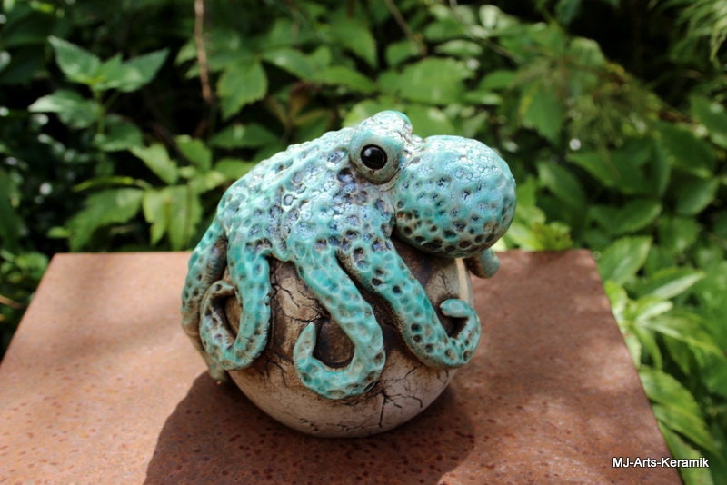 Keramik Oktopus auf Kugel, Beetstecker Gartenkugel Gartenkeramik - Unikat 2