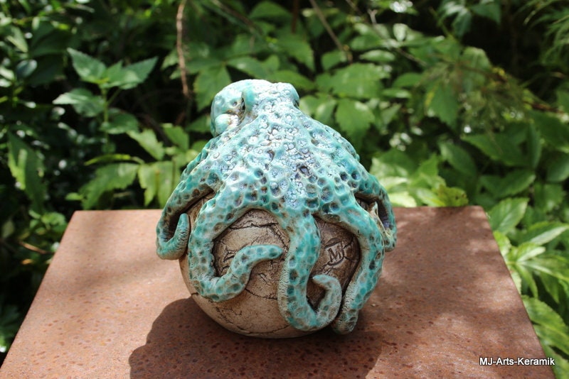 Keramik Oktopus auf Kugel, Beetstecker Gartenkugel Gartenkeramik - Unikat 3