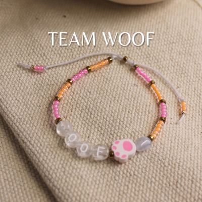 Chalcedon Armband: Pink &amp; Orange für Dog Moms - Schmuckstück für stilbewusste Hundebesitzerinnen