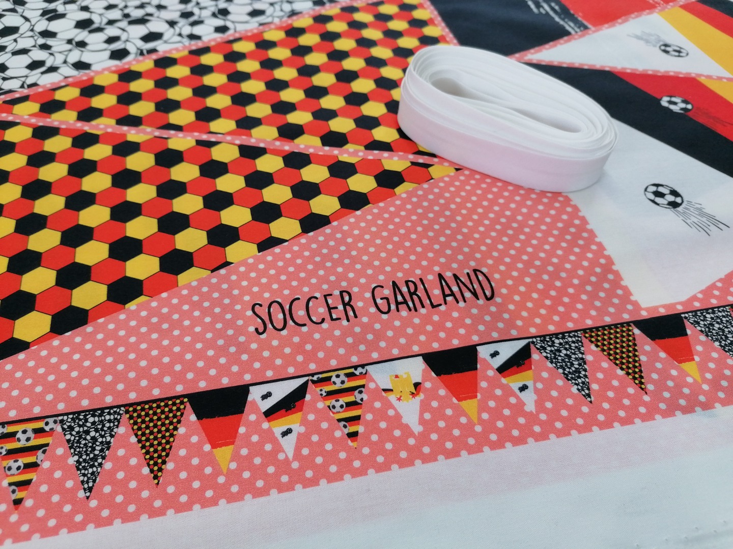 Fußball Angebot Panel Nähset Wimpelkette Deutschland mit 5m Schrägband und passendem Garn schwarz