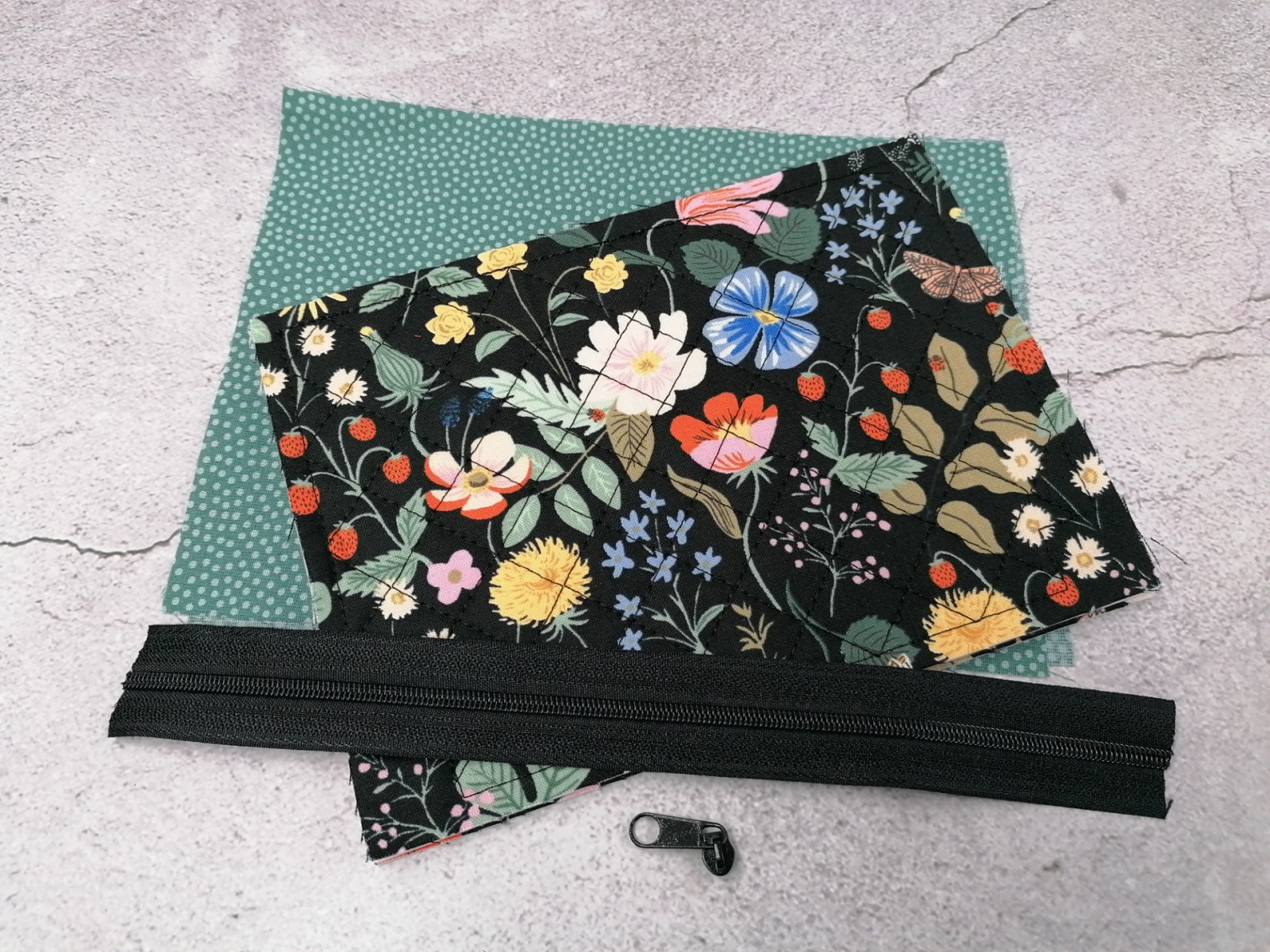 1 DIY Näh Set für eine Kosmetiktasche Materialpaket RiflePaper Flowers Blumen, schwarz dusty mint