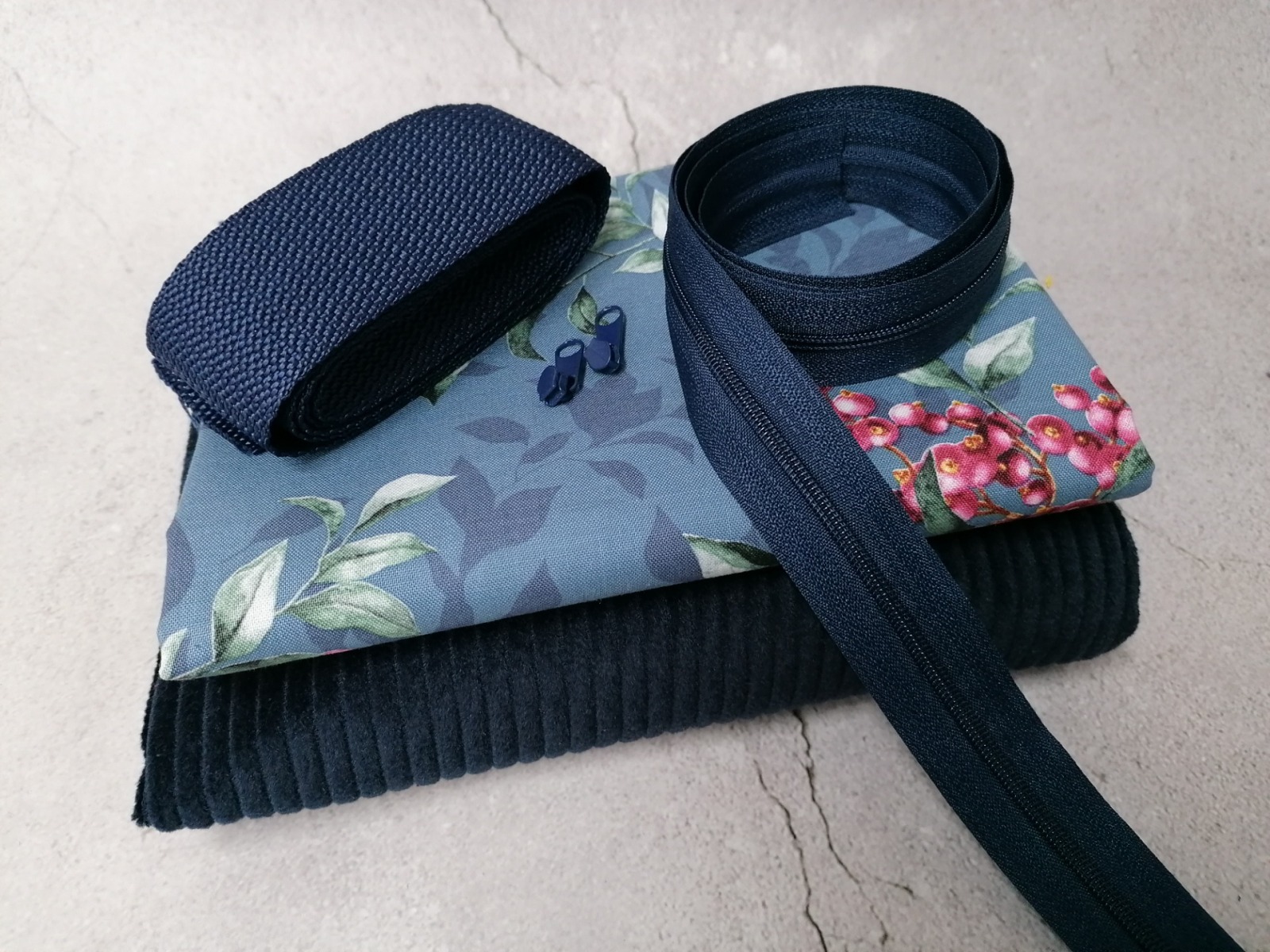 1 DIY Set Materialpaket für Tasche oder Kissen Alles Drin DIY Set Navy Jeansblau